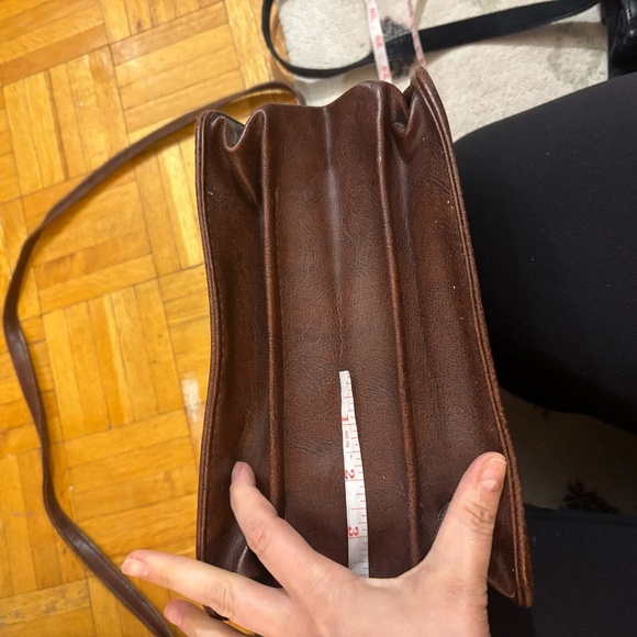 Vintage late 80s brown purse *accepting offers - Picture 8 of 9